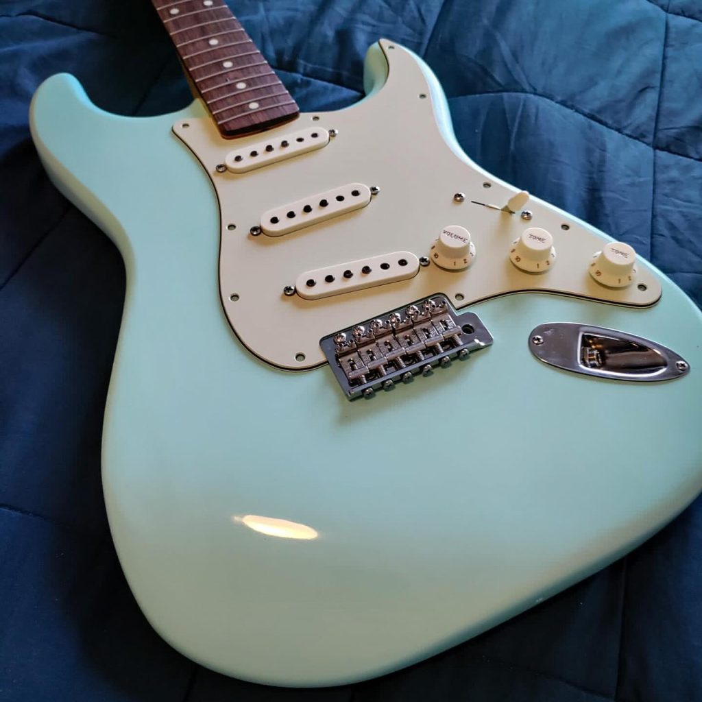 ammattitaidolla, refinishing, guitarfinishing, loothing, aleksiojalainstruments, kitaratohtor, pintatyöt, soitin pintatyöt, soitin maalaus, kitara maalaus, kitara pintatyöt, soitinkorjaus, kitarakorjaus, joensuu